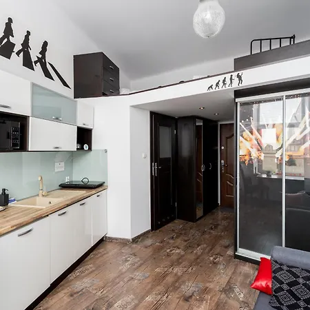 Vinyl Echo Vibes Apartment