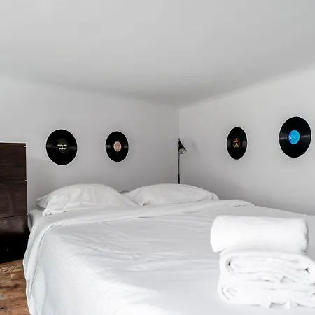 Vinyl Echo Vibes